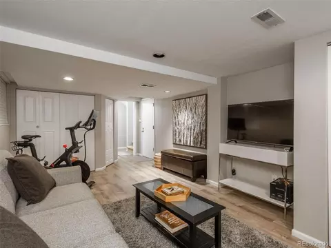 8600 E Temple Dr, Denver, CO 80237 photo 32