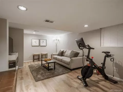 8600 E Temple Dr, Denver, CO 80237 photo 29