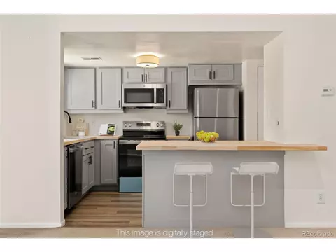 12573 E Pacific Cir #C, Aurora, CO 80014