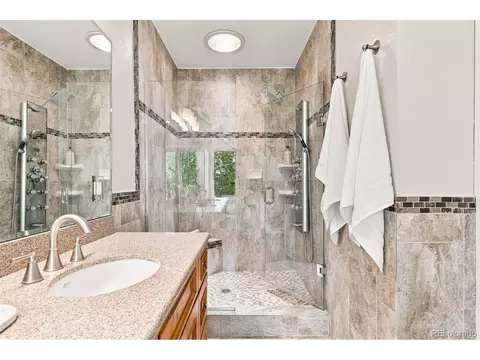 Bath - 792 Ithaca Dr, Boulder, CO 80305 photo 3 of 4
