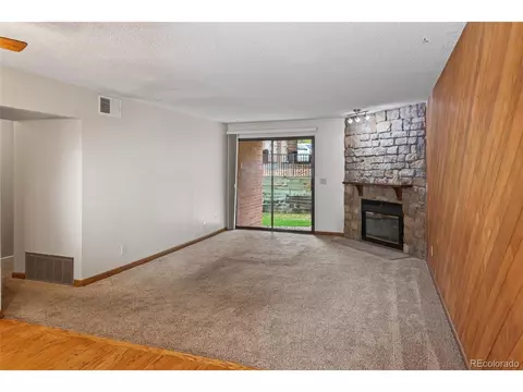 Living - 220 Wright St #103, Lakewood, CO 80228 photo 2 of 5