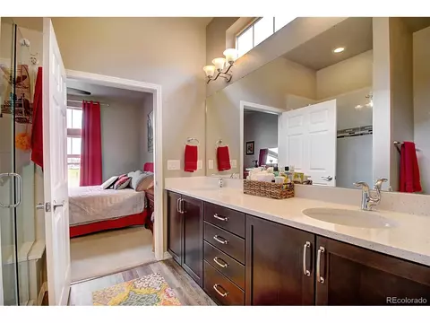 10339 E 25th Dr, Aurora, CO 80010 photo 13