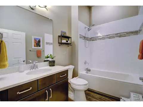 10339 E 25th Dr, Aurora, CO 80010 photo 18