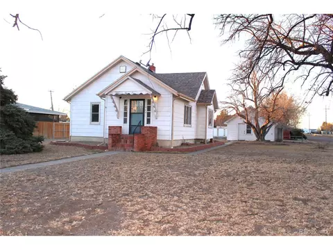 422 E 4th St, Julesburg, CO 80737