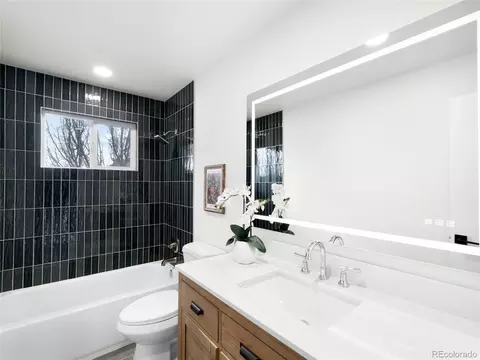 Bath - 17474 E Chenango Dr, Aurora, CO 80015 photo 2 of 3