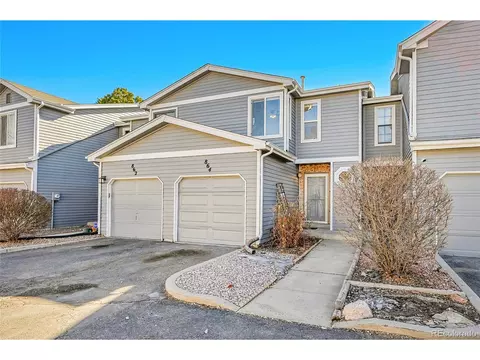 864 S Joplin Cir, Aurora, CO 80017