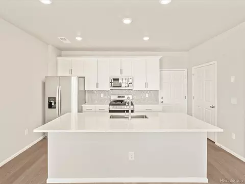 22290 E 8th Pl, Aurora, CO 80018 photo 5