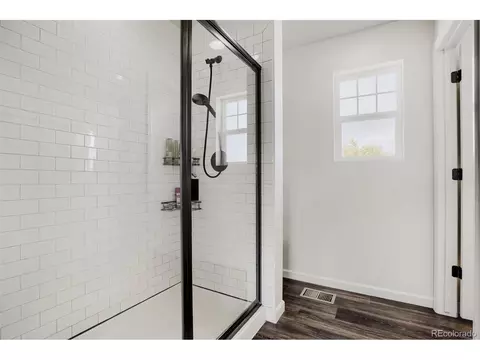Bath - 25662 E Bayaud Pl, Aurora, CO 80018 photo 4 of 5