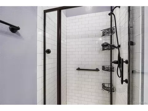 Bath - 25662 E Bayaud Pl, Aurora, CO 80018 photo 1 of 5