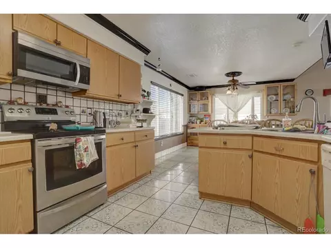 19923 E 49th Ave, Denver, CO 80249 photo 11