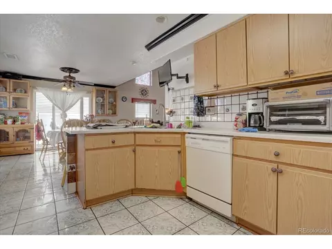 19923 E 49th Ave, Denver, CO 80249 photo 12