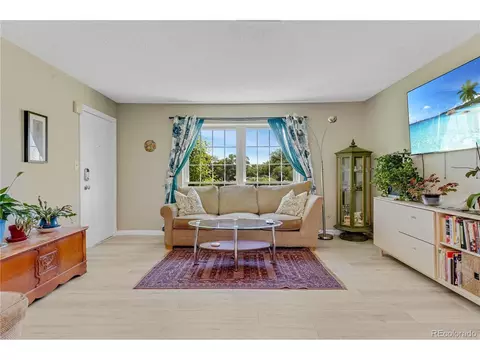 3855 S Monaco St #203, Denver, CO 80237