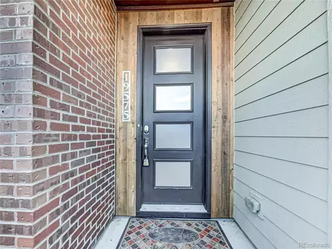 19575 E Sunset Cir, Aurora, CO 80015 photo 1