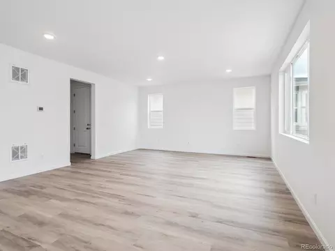 45940 Gentry Ave, Bennett, CO 80102 photo 6