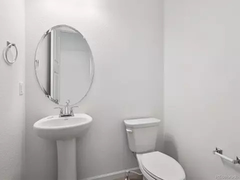 45940 Gentry Ave, Bennett, CO 80102 photo 3