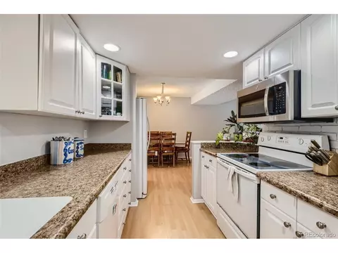 7012 S Dexter St, Centennial, CO 80122 photo 4