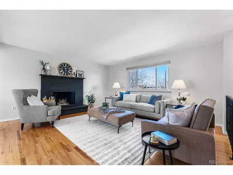 4555 S Knox Ct, Englewood, CO 80110
