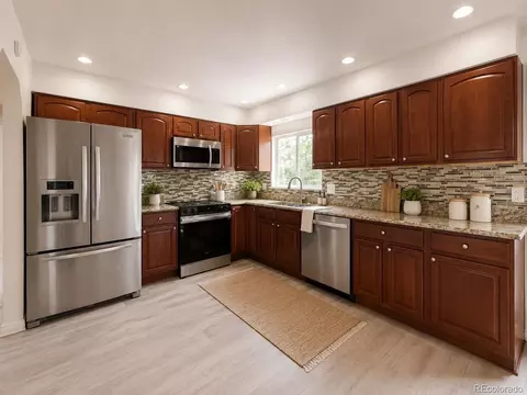 Kitchen - 2012 S Ivory St, Aurora, CO 80013 photo 1 of 6