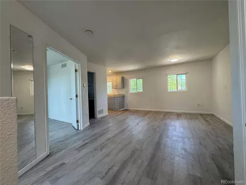 Living - 2012 S Ivory St, Aurora, CO 80013 photo 6 of 8