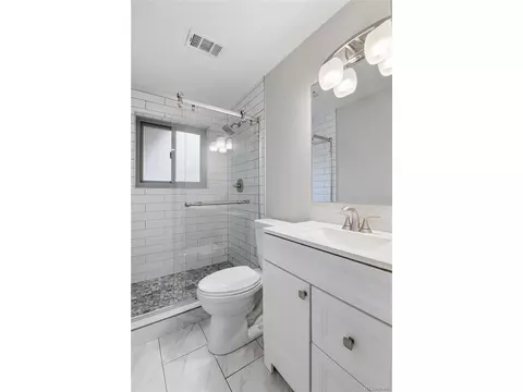 Bath - 8625 E Chenango Ave, Denver, CO 80237 photo 4 of 4
