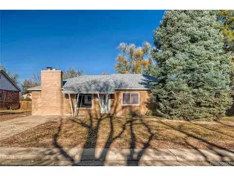 910 Ursula St, Aurora, CO 80011 photo 1