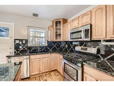 910 Ursula St, Aurora, CO 80011 photo 9