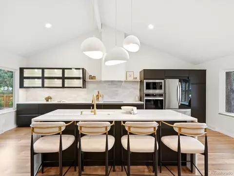 7551 S Madison Cir, Centennial, CO 80122