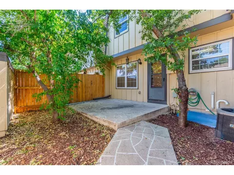 8752 E Amherst Dr #E, Denver, CO 80231 photo 27