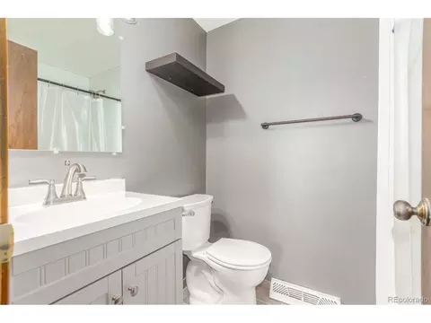 8752 E Amherst Dr #E, Denver, CO 80231 photo 23