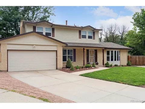 1755 S Newark Ct, Aurora, CO 80012