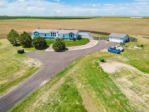 9551 Schumaker Rd, Bennett, CO 80102 photo 3