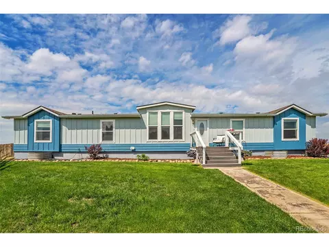 9551 Schumaker Rd, Bennett, CO 80102 photo 2