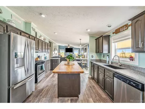 9551 Schumaker Rd, Bennett, CO 80102 photo 6