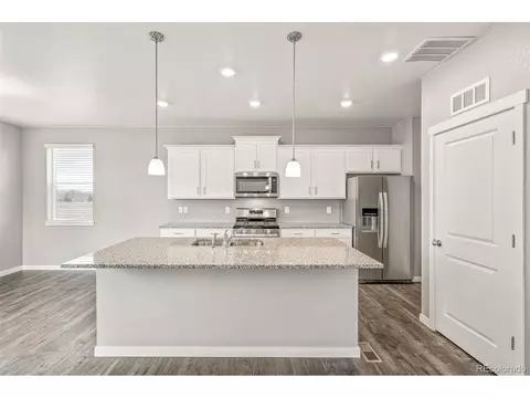 45809 Red Tail Dr, Bennett, CO 80102 photo 14