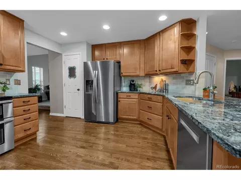Kitchen - 7234 S Kellerman Way, Aurora, CO 80016 photo 3 of 5