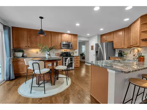 Kitchen - 7234 S Kellerman Way, Aurora, CO 80016 photo 4 of 5