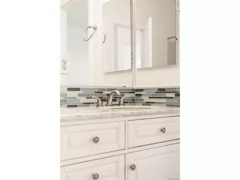 Bath - 7709 E 28th Pl, Denver, CO 80238 photo 2 of 3