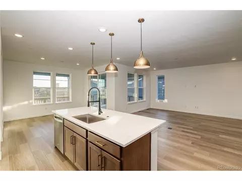 23942 E 40th Ave, Aurora, CO 80019 photo 3