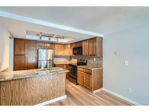 12136 E 2nd Dr, Aurora, CO 80011 photo 6