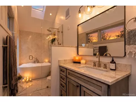 Bath - 770 N Cedar Brook Rd, Boulder, CO 80304 photo 4 of 5