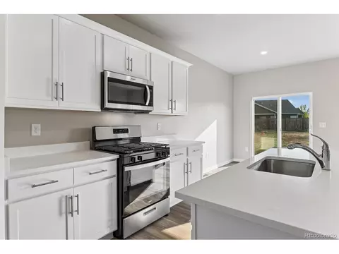 Kitchen - 151 Equine Rd, Berthoud, CO 80513 photo 4 of 5