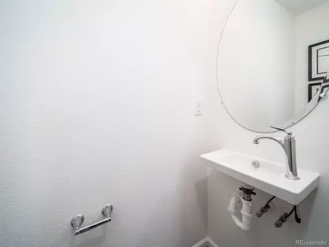 45004 Sunflower Ln, Bennett, CO 80102 photo 4