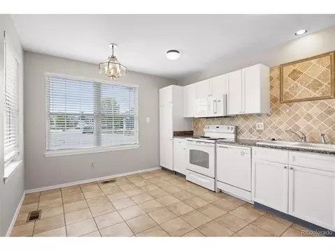 5315 Deephaven Ct, Denver, CO 80239 photo 11