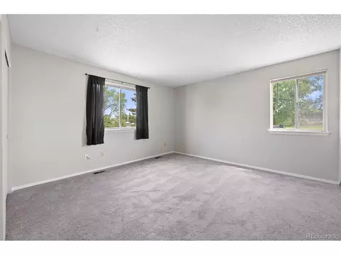 5315 Deephaven Ct, Denver, CO 80239 photo 15