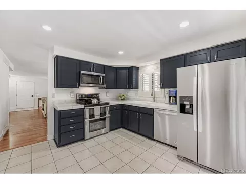 5554 S Lansing Ct, Englewood, CO 80111