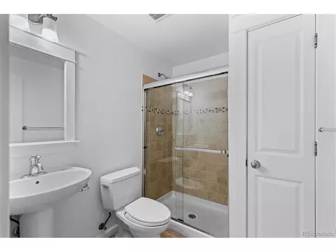 Bath - 8502 E 29th Pl, Denver, CO 80238 photo 5 of 5