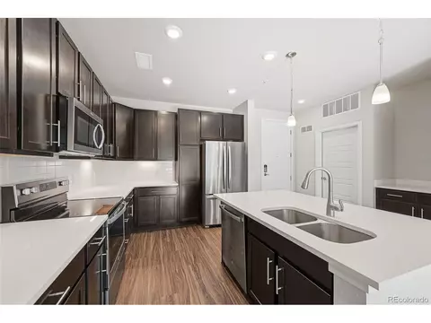 420 E Fremont Pl #206, Littleton, CO 80122