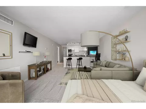 1020 15th St #16F, Denver, CO 80202