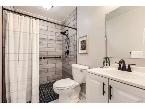 19383 E Chaffee Pl, Denver, CO 80249 photo 17