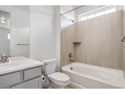 Bath - 22523 E Piccolo Way, Aurora, CO 80016 photo 3 of 6